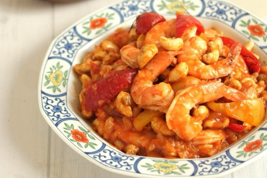 Cashew Shrimp Stir-Fry with Bell Peppers
